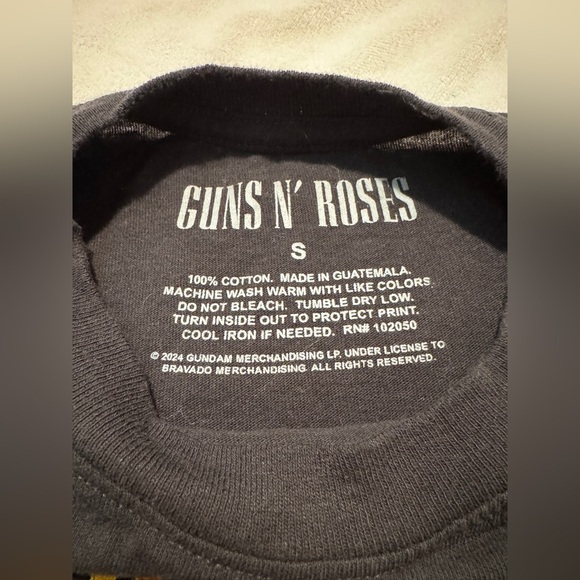 Guns N' Roses Graphic Crop Top NWOT - Picture 6 of 11